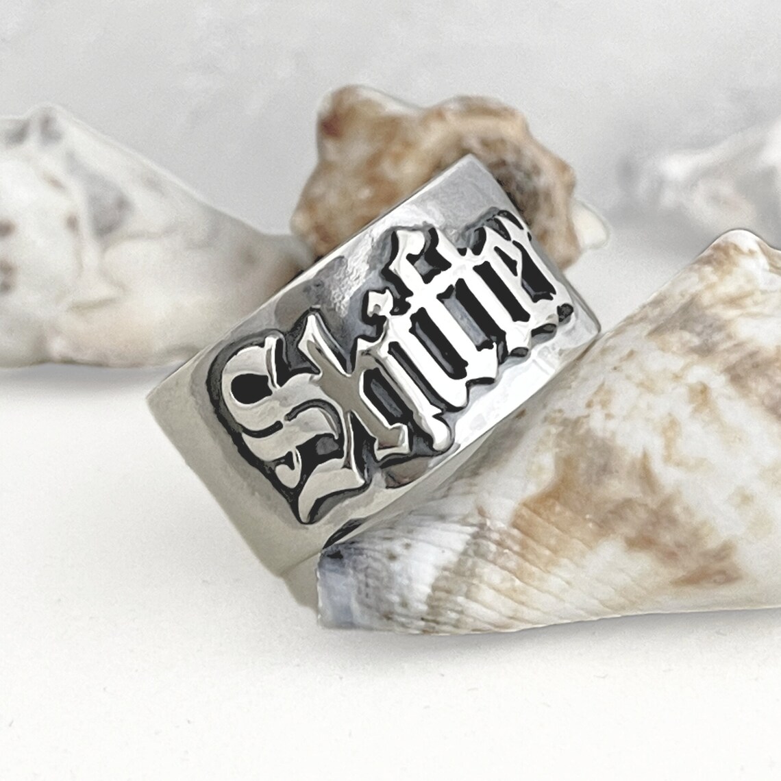 Anillos góticos de 12MM para h - Initial Ring Custom reseña y precio